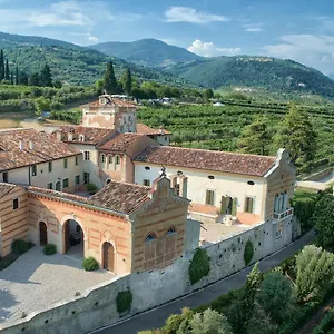 Palazzo Montanari Art & Wine Relais , Fumane Italia